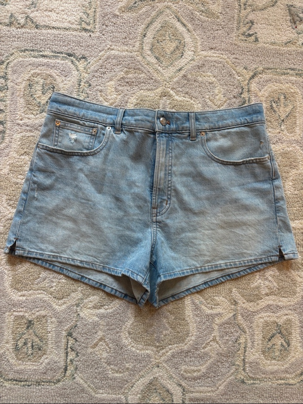 Madewell perfect Jean shorts size 30